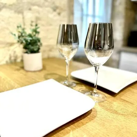 Place De La Bourse Hyper-centre