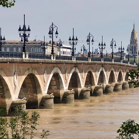 Place De La Bourse Hyper-centre Apartman *