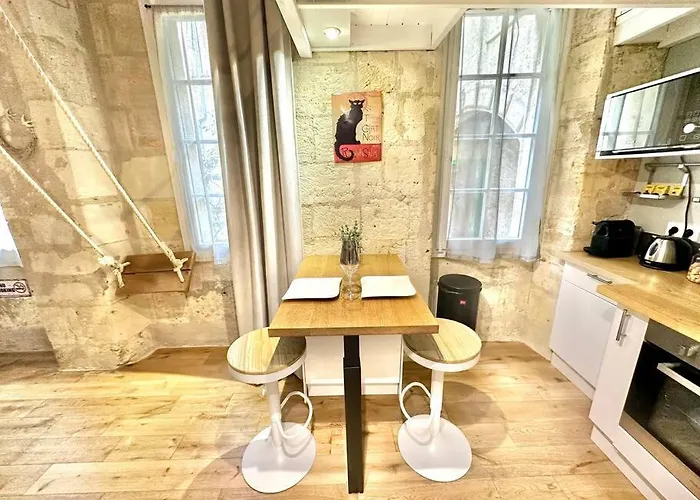 Place De La Bourse Hyper-centre Bordéus